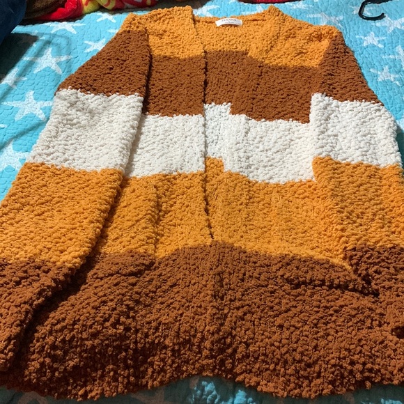 Zenana Outfitters Sweaters - Cardigan like new size large